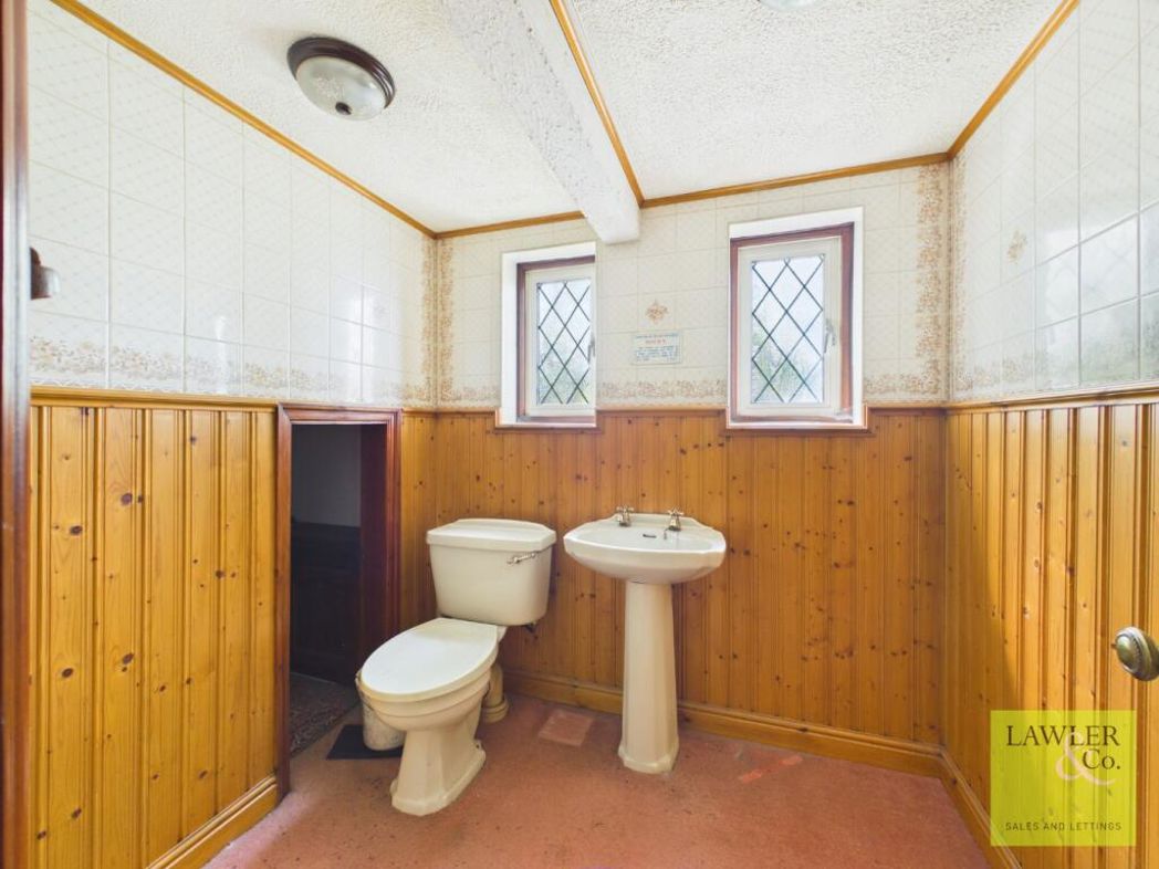 Property image 16 of 21