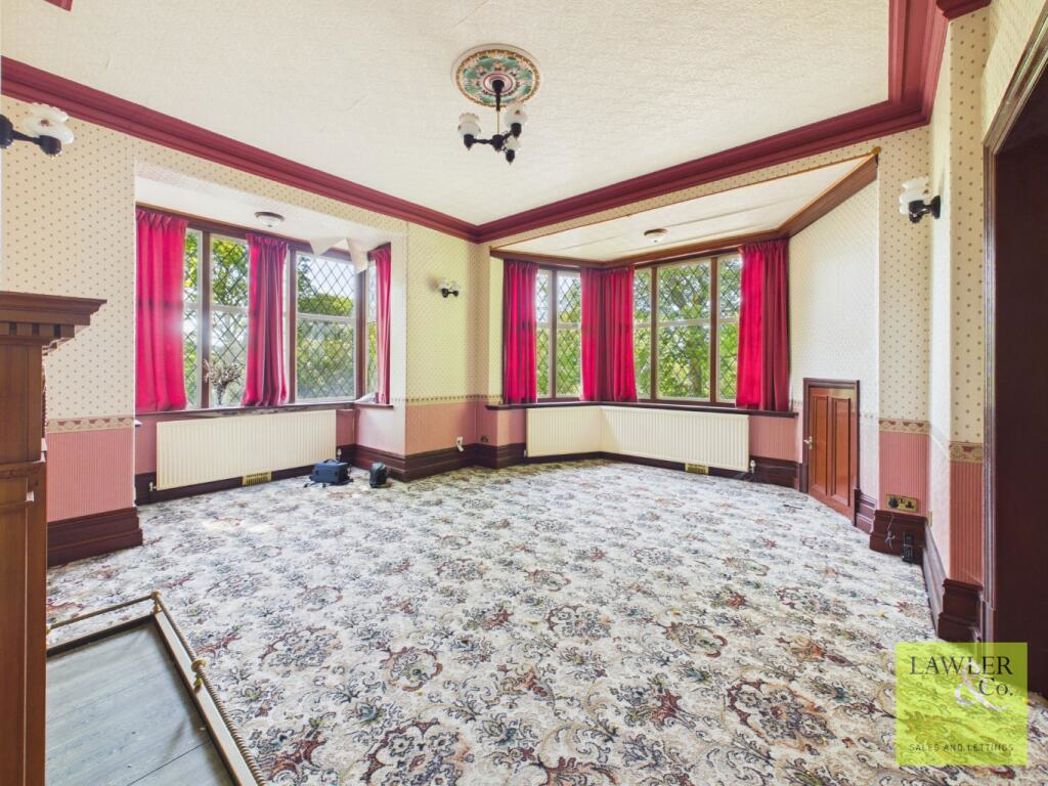 Property image 2 of 21