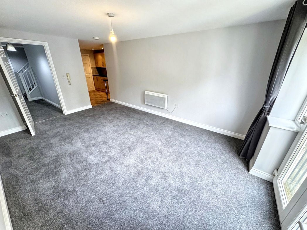 Property image 3 of 8