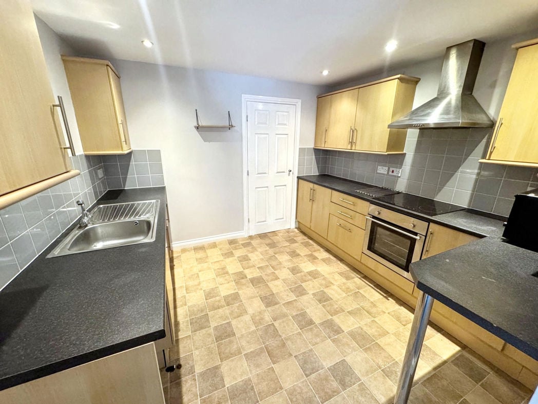 Property image 4 of 8