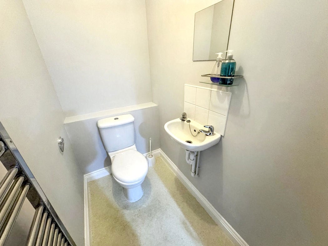 Property image 5 of 8