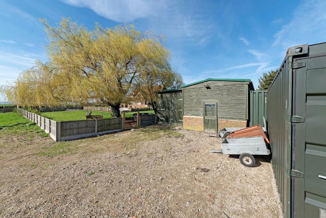 Property image 27 of 45