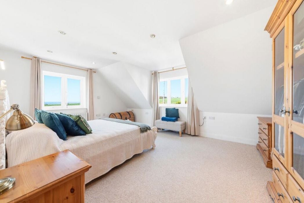 Property image 21 of 45