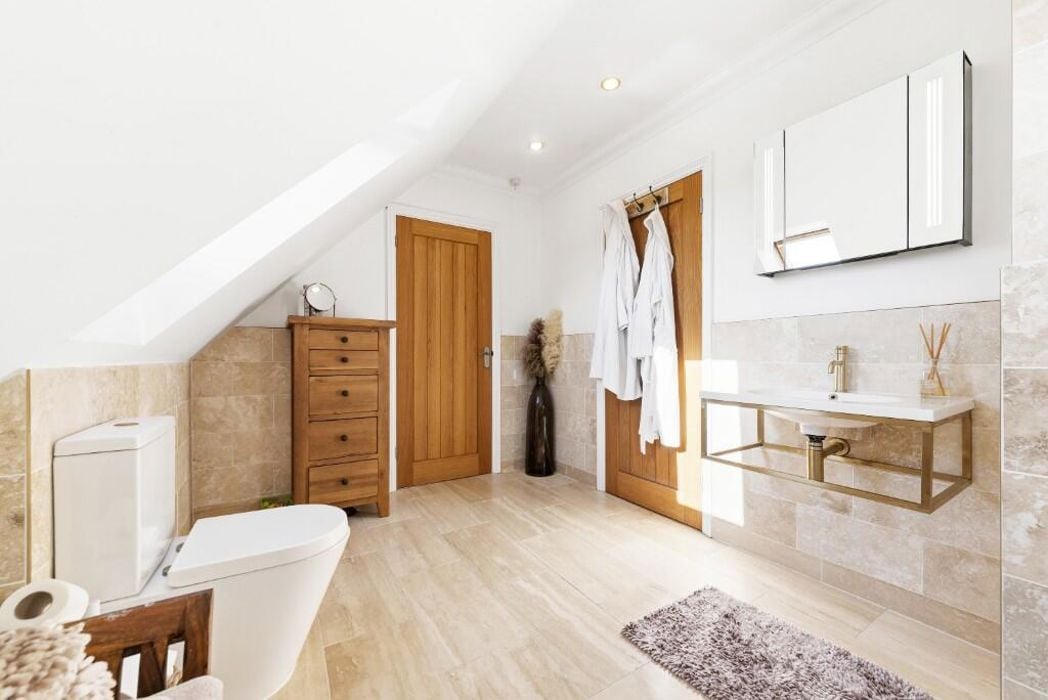 Property image 22 of 45