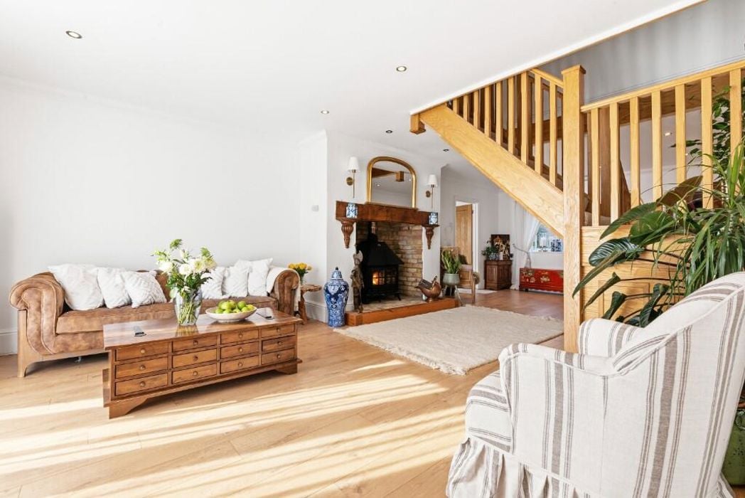 Property image 6 of 45