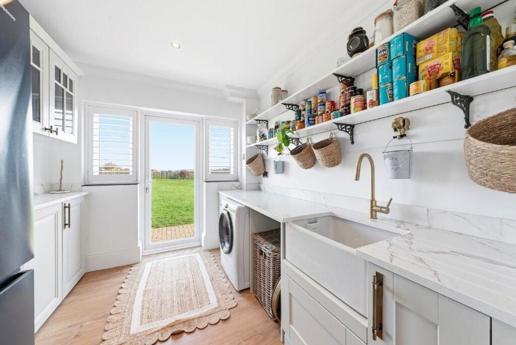 Property image 16 of 45