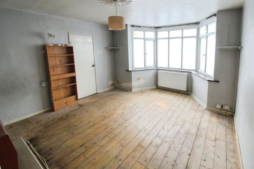 Property image 2 of 13