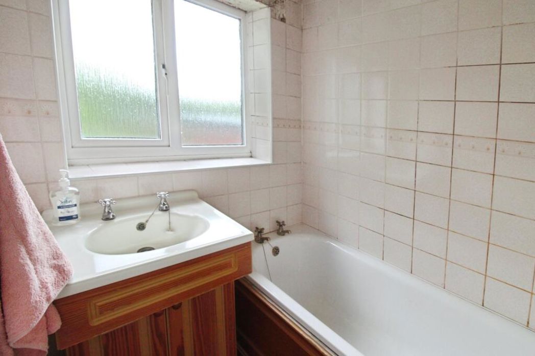 Property image 11 of 13