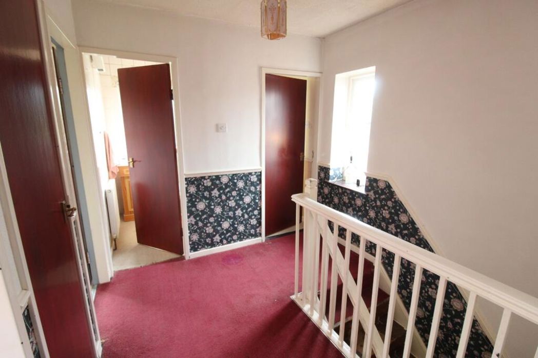 Property image 8 of 13