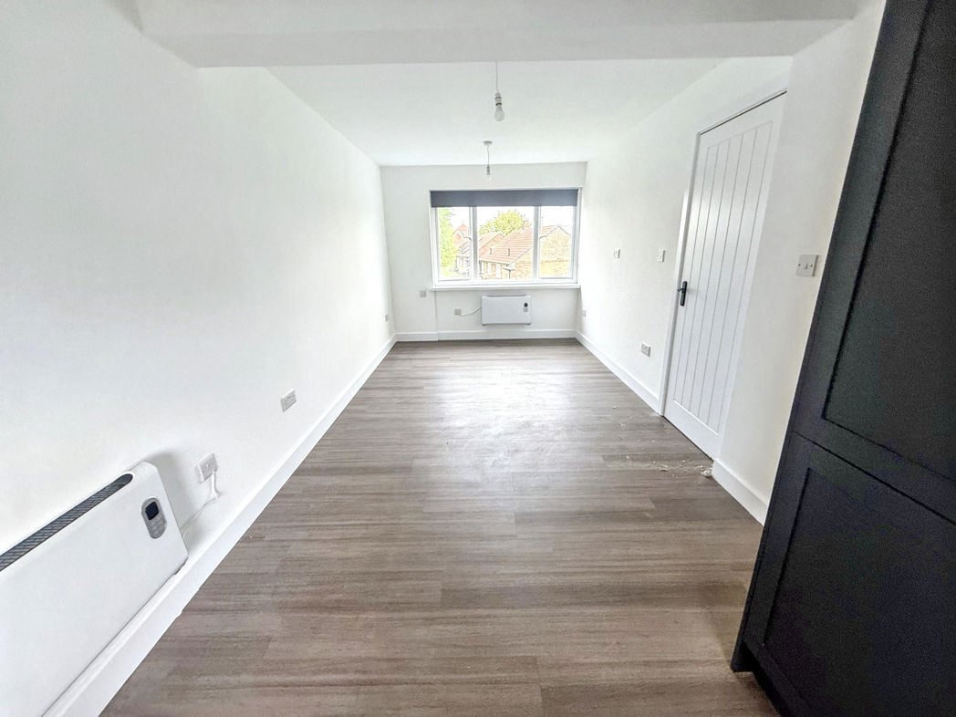 Property image 3 of 8
