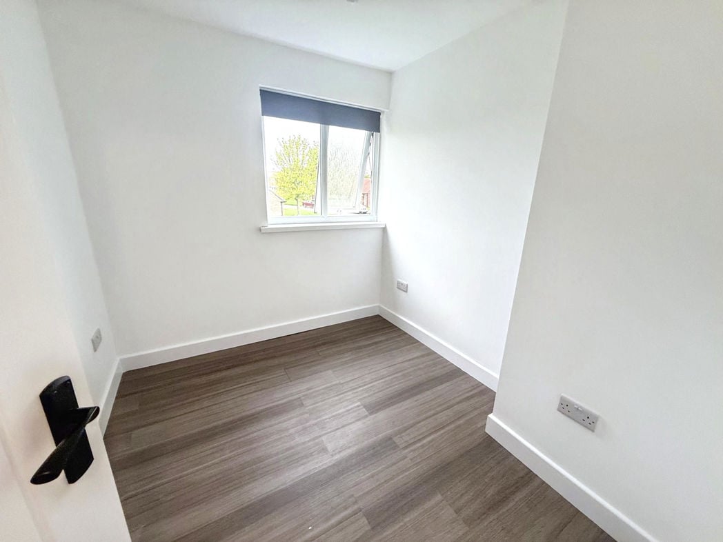 Property image 6 of 8