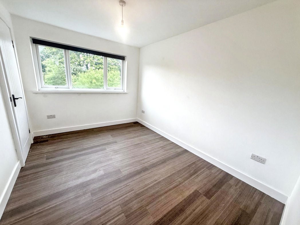 Property image 7 of 8