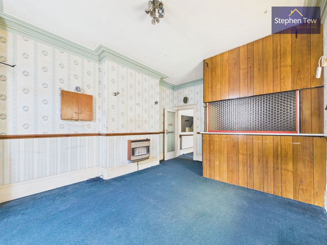 Property image 2 of 33