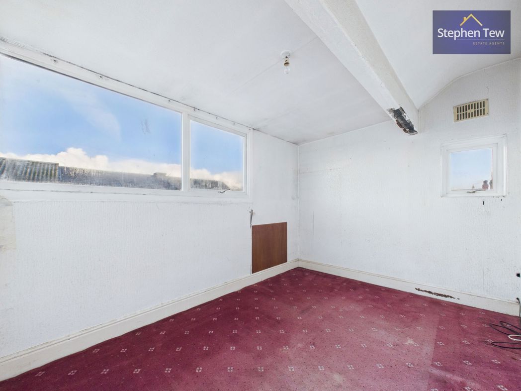 Property image 3 of 33