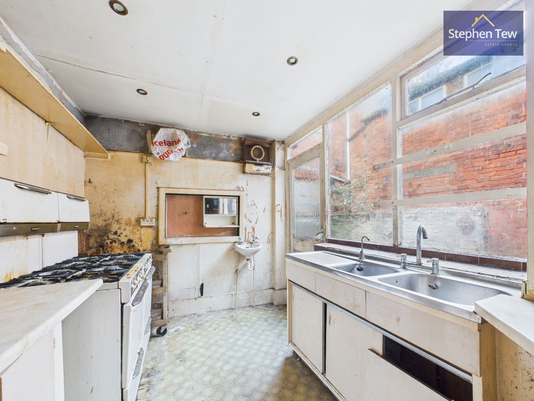 Property image 20 of 33
