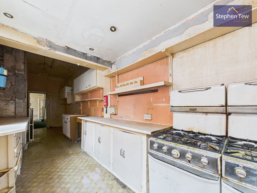 Property image 21 of 33