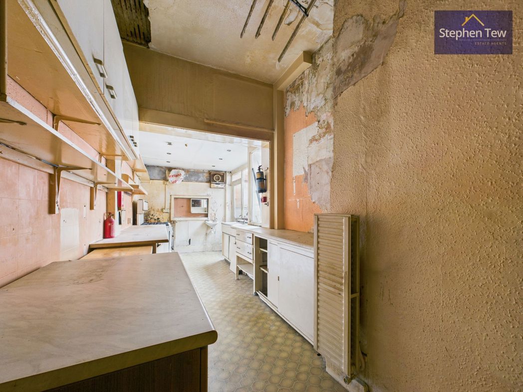 Property image 22 of 33