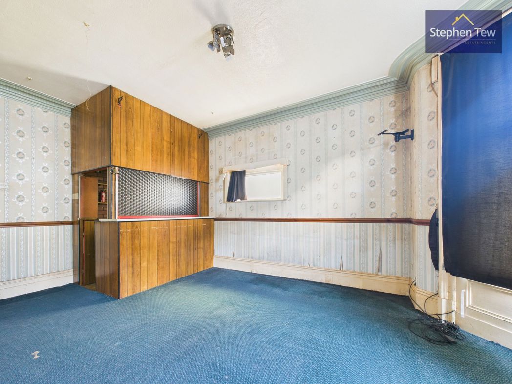 Property image 28 of 33