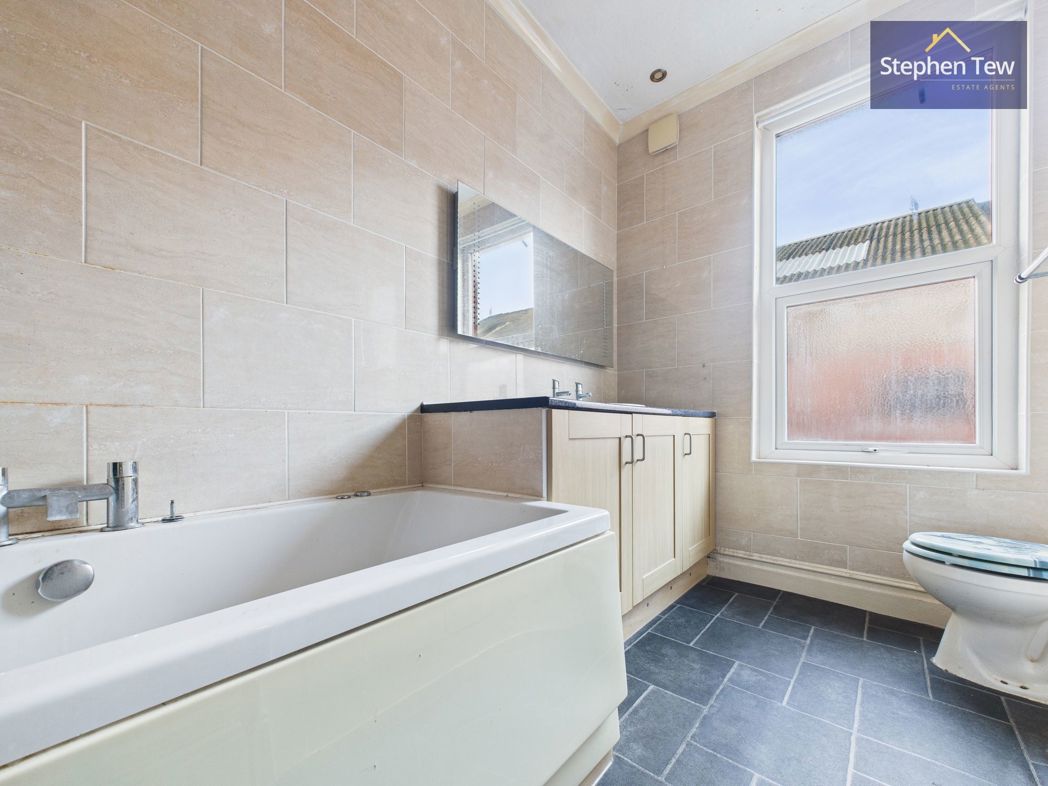 Property image 31 of 33