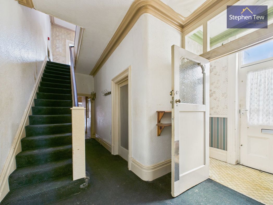Property image 32 of 33