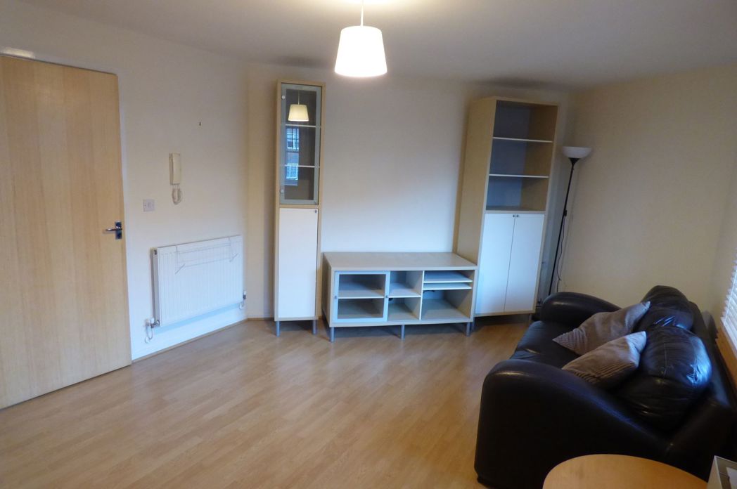 Property image 4 of 9