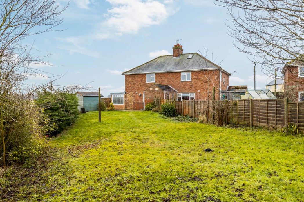100, Boston, Lincolnshire, PE21 7AT