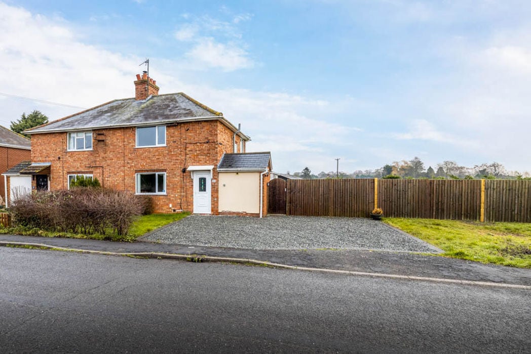 100, Boston, Lincolnshire, PE21 7AT