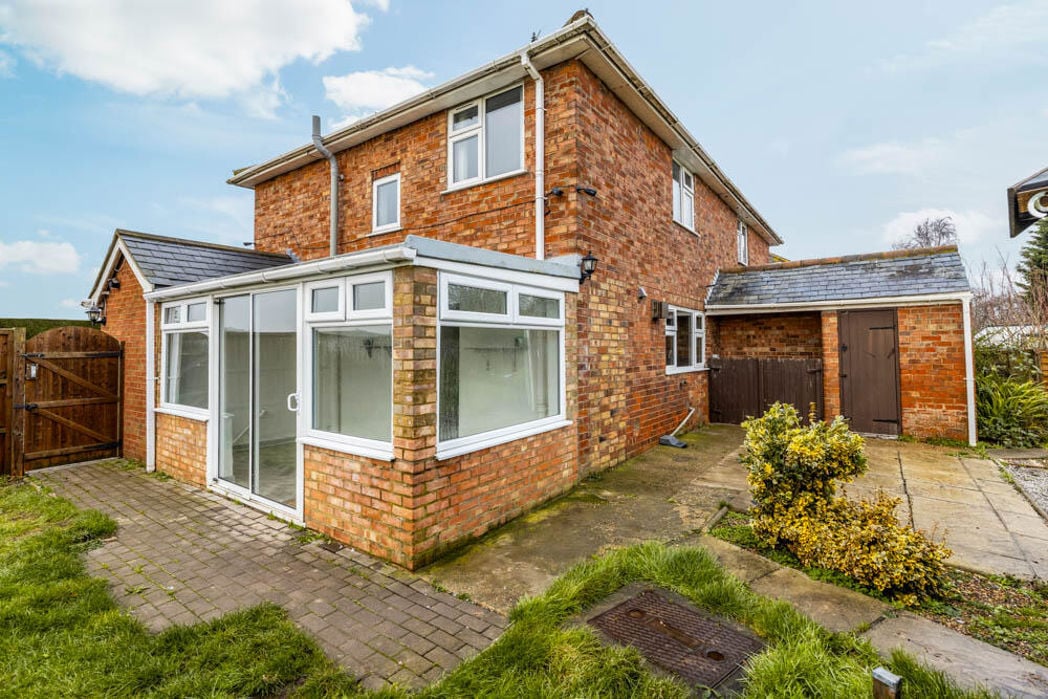 100, Boston, Lincolnshire, PE21 7AT