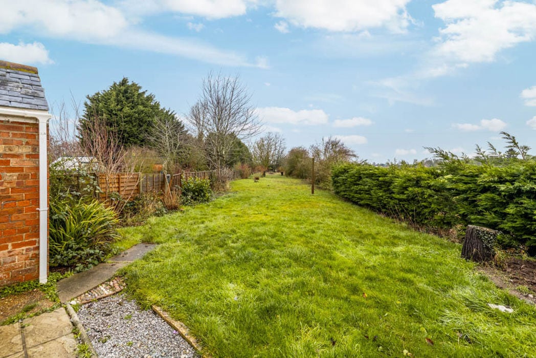 100, Boston, Lincolnshire, PE21 7AT