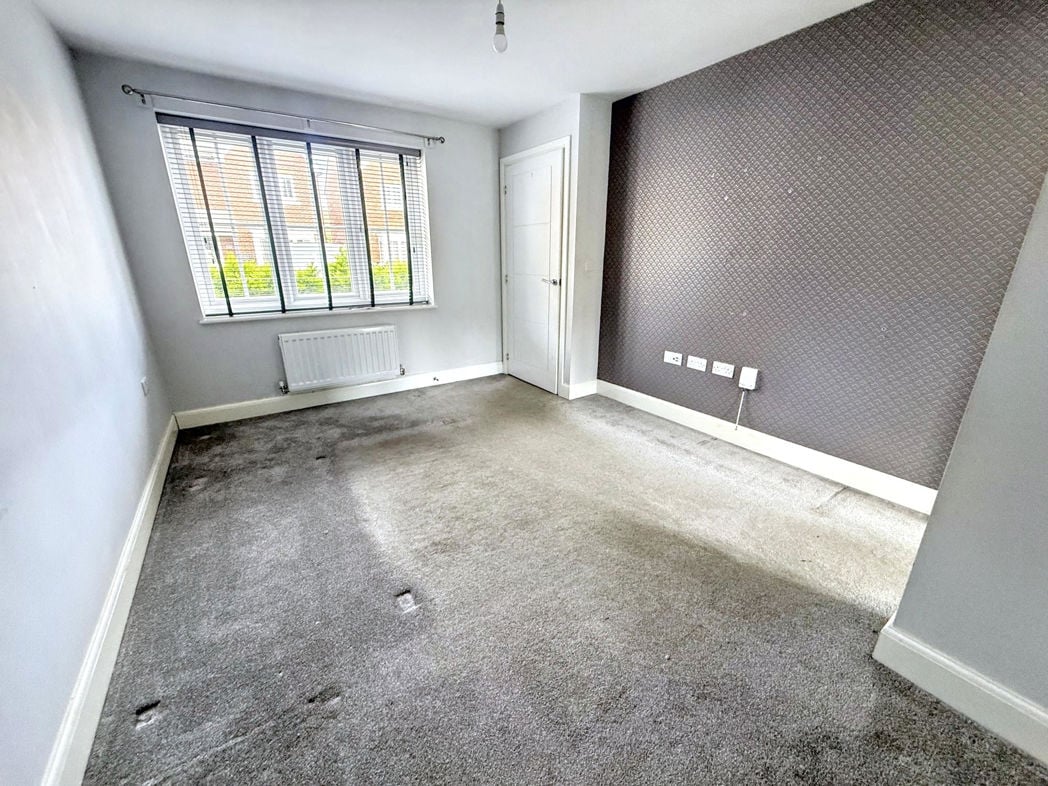 Property image 2 of 13