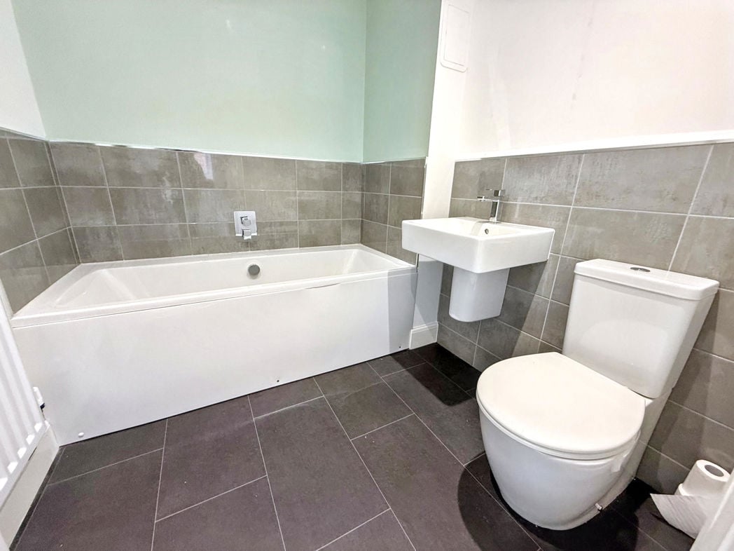 Property image 10 of 13