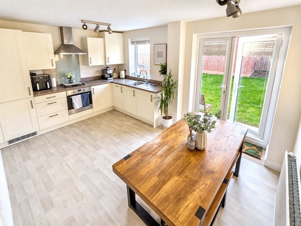 Property image 5 of 17