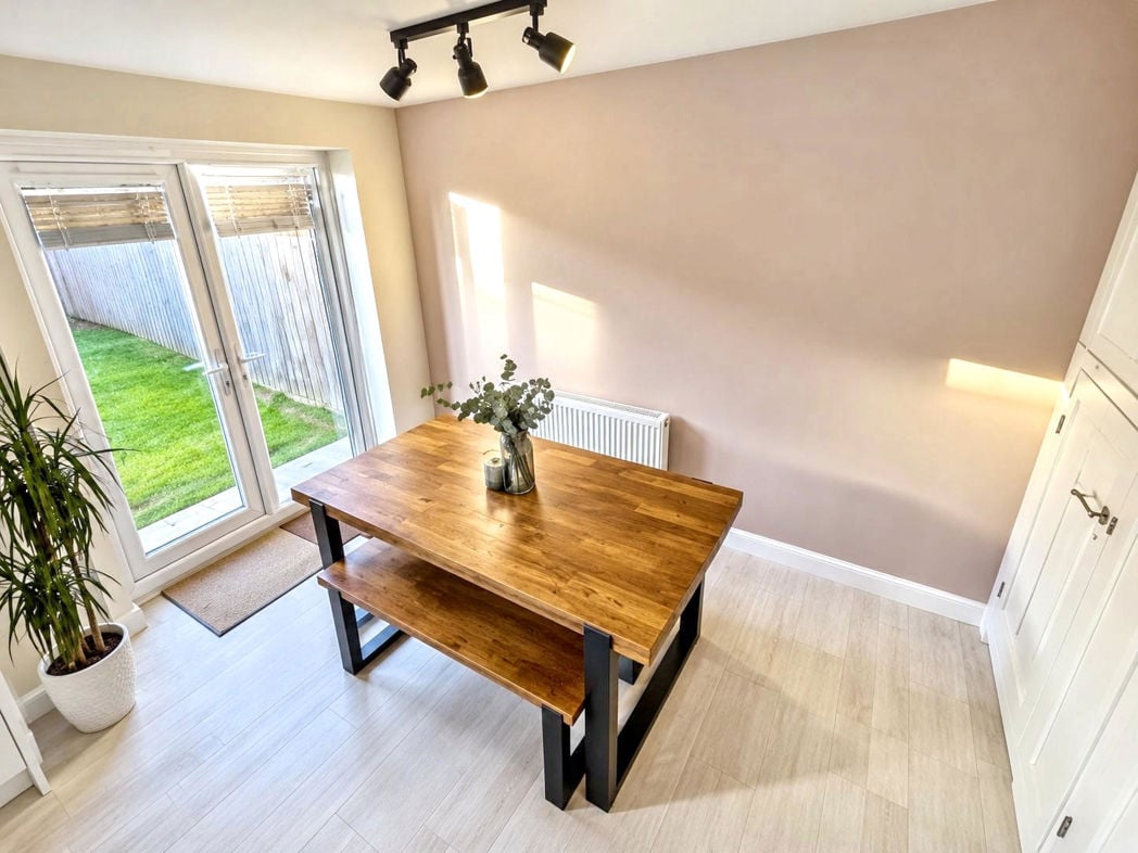 Property image 7 of 17
