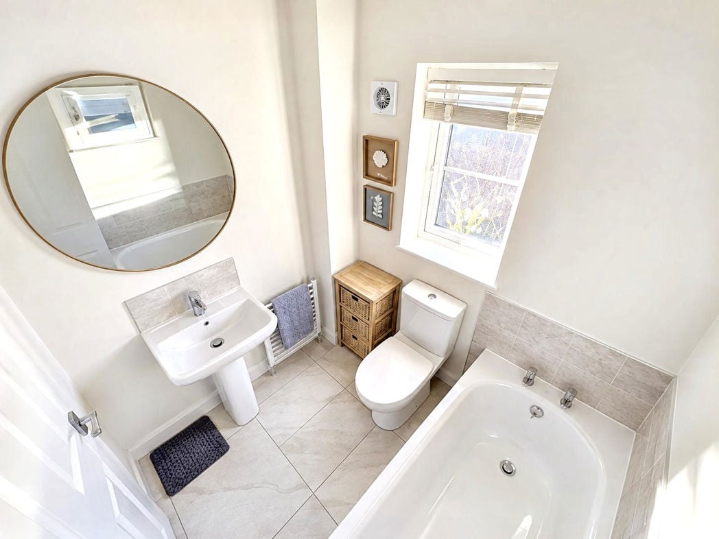 Property image 15 of 17