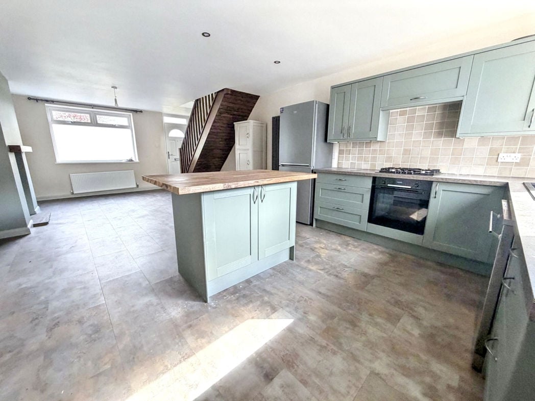 Property image 2 of 16