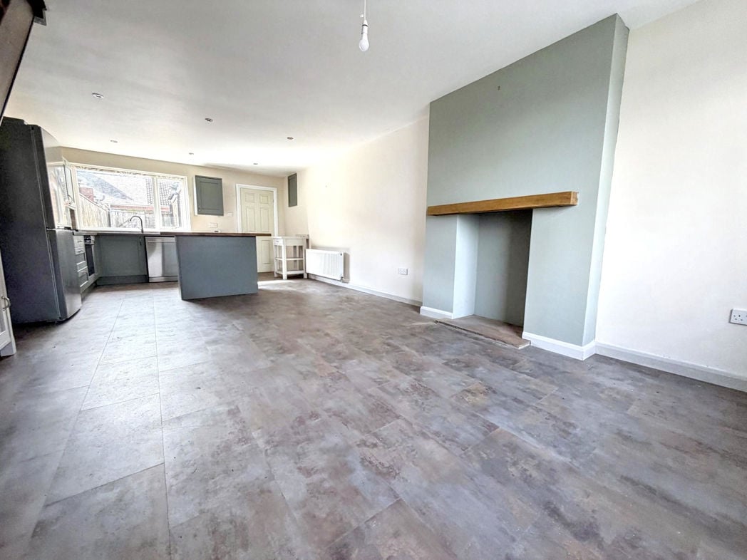 Property image 4 of 16