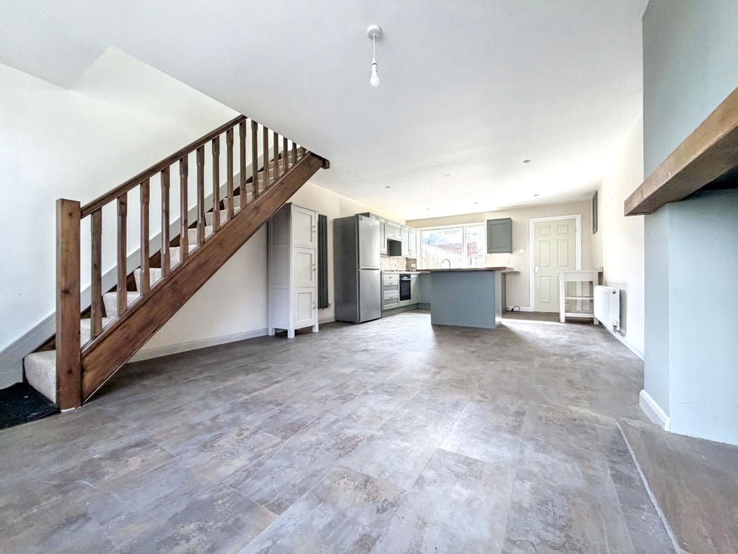 Property image 5 of 16