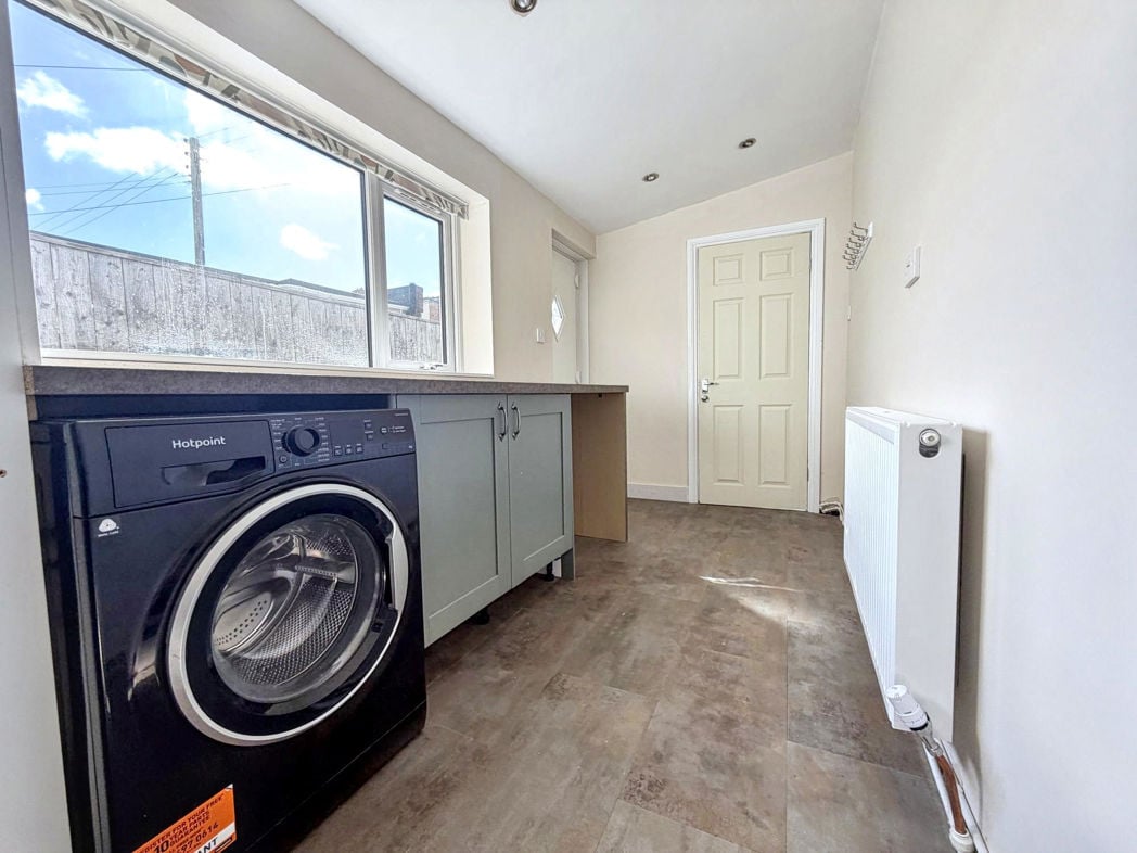 Property image 11 of 16