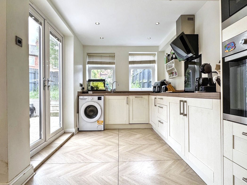 Property image 3 of 17