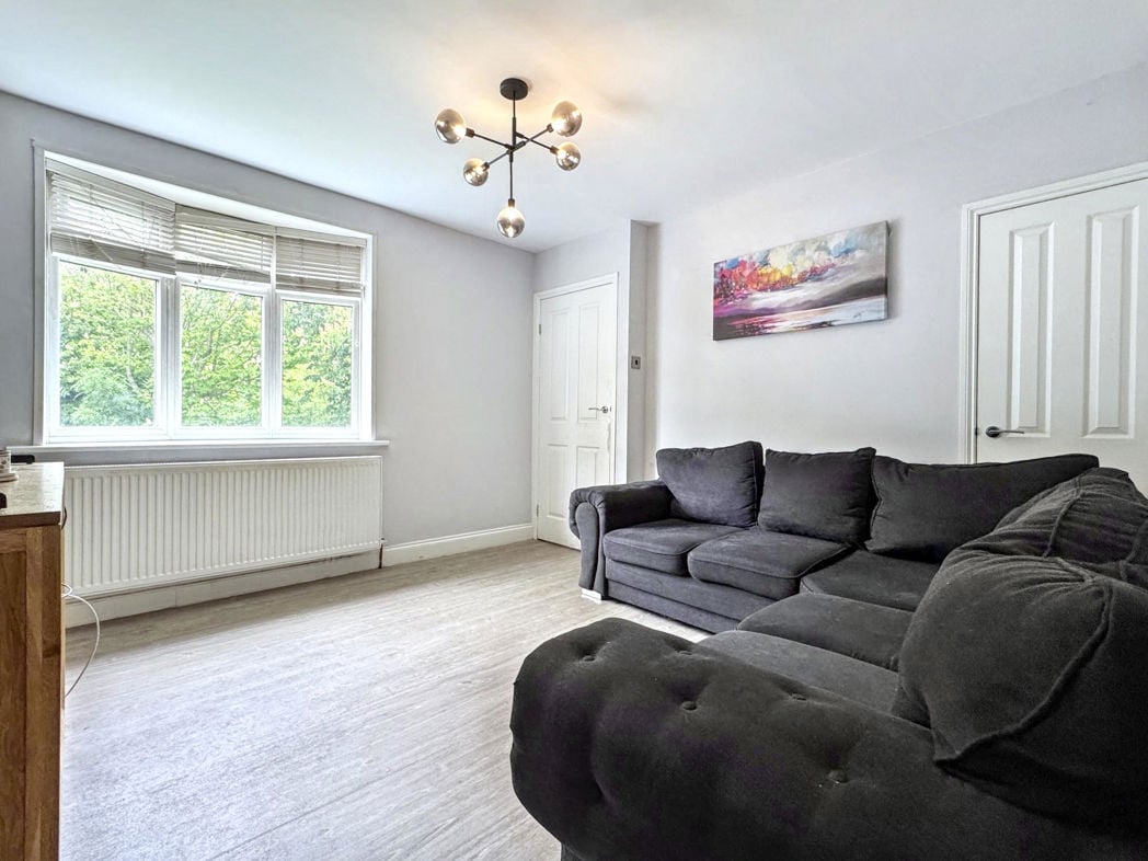 Property image 6 of 17