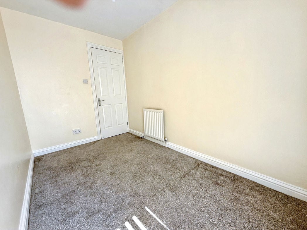 Property image 10 of 17
