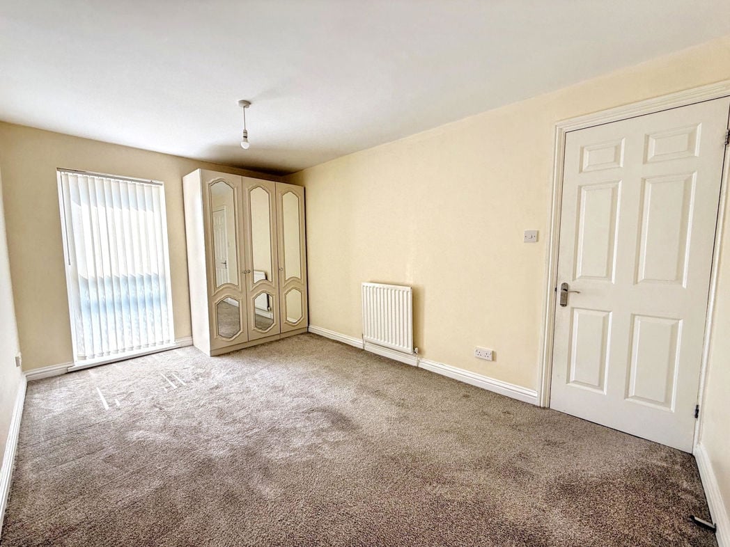 Property image 8 of 17