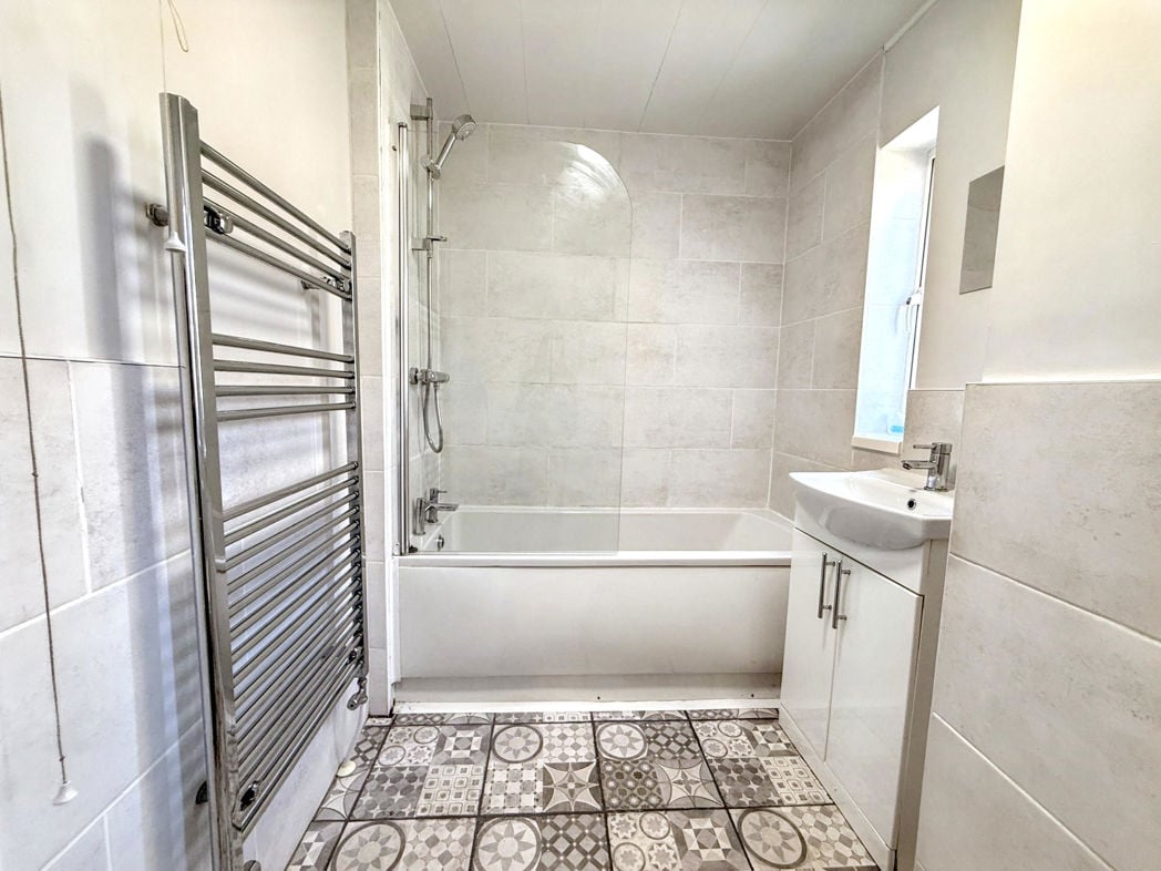 Property image 14 of 17
