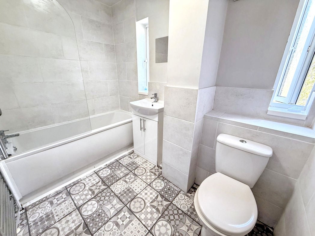 Property image 15 of 17