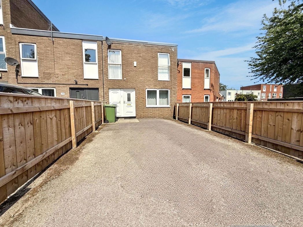 Property image 1 of 17