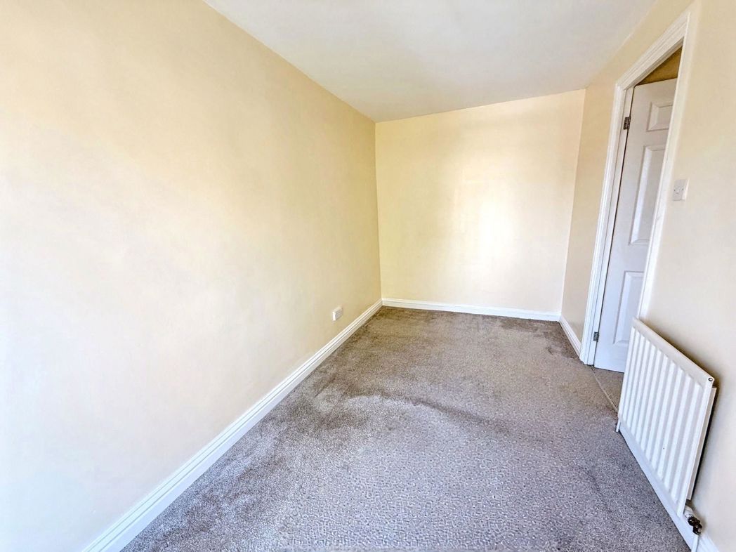Property image 13 of 17