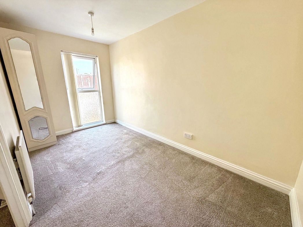 Property image 12 of 17