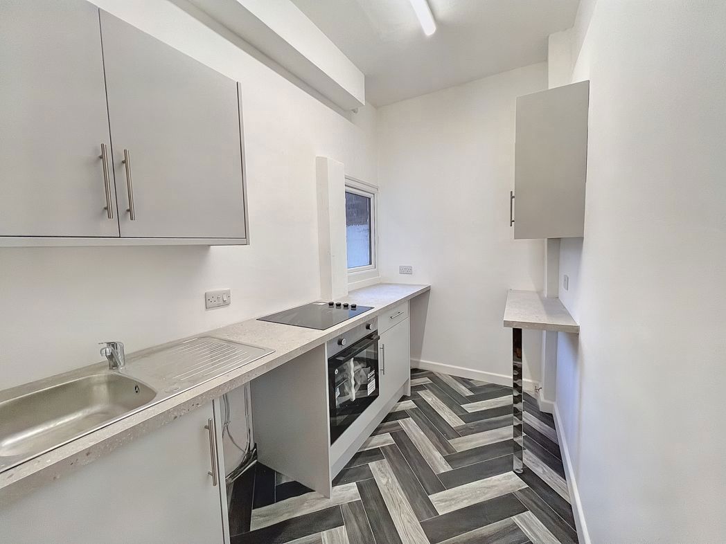 Property image 3 of 8