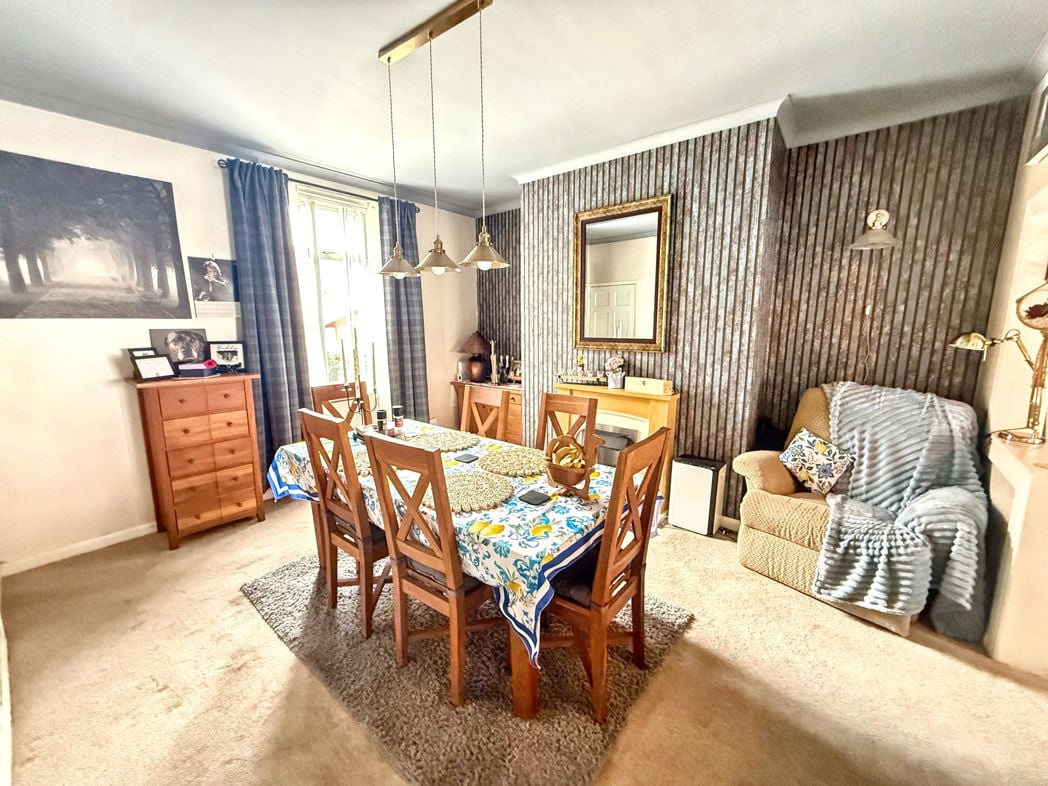 Property image 3 of 9