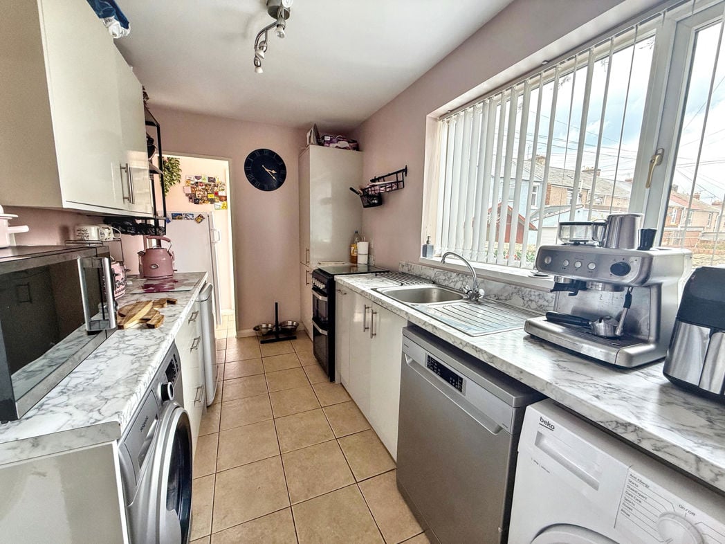 Property image 4 of 9